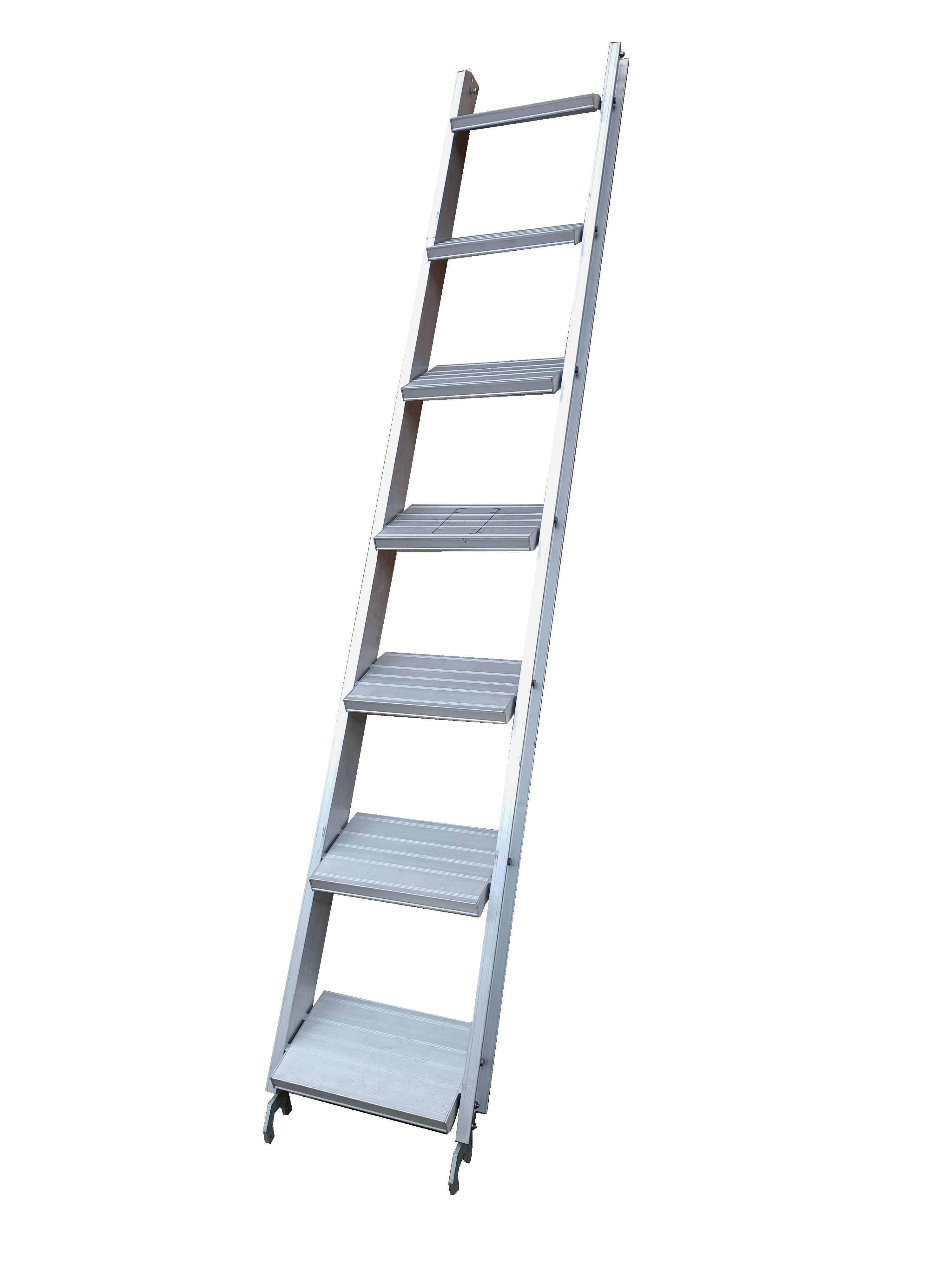 Inclined ladder